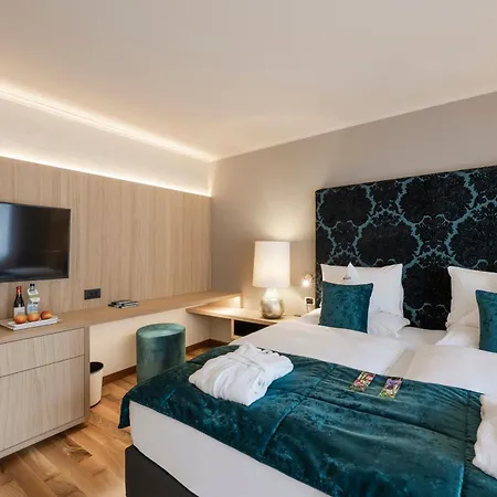 Mignon Park & 5* Merano